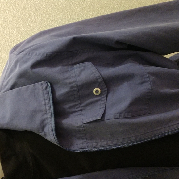 Liz golf jacket with drawstring waist. - Picture 2 of 5